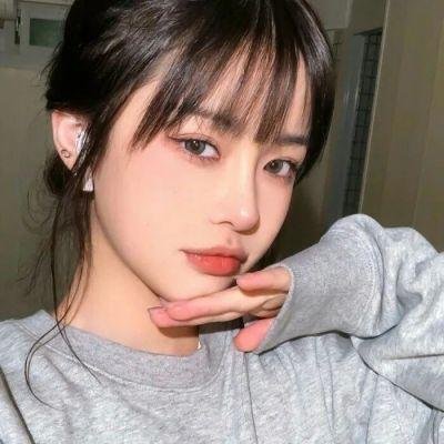 独女君未见第二季海报